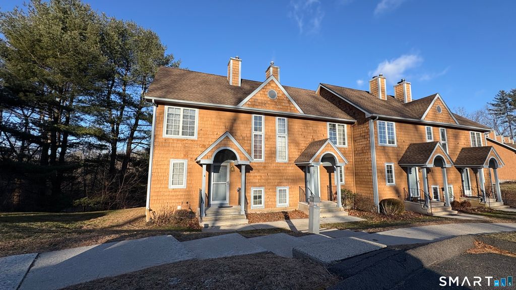 Photo of 26 Julia Court #26, East Windsor, CT 06016 (MLS # 24149830)