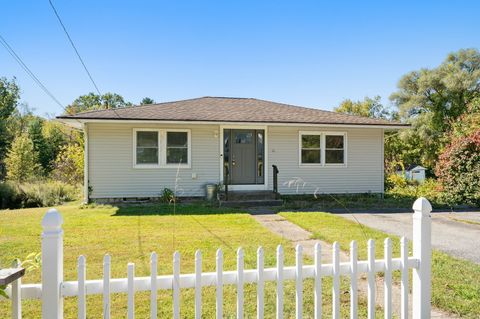 16 Pautipaug Hill Road Sprague CT 06330