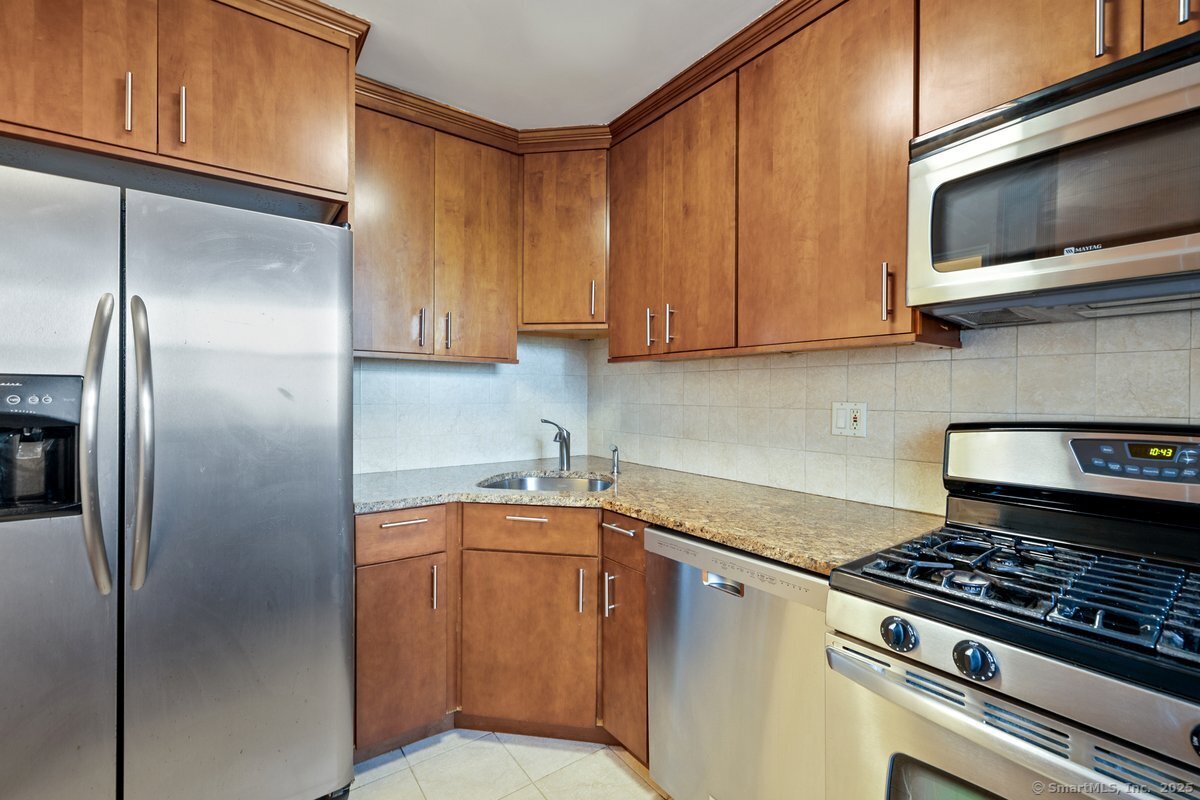 91 Strawberry Hill Avenue #APT 939, Stamford, Connecticut image 6