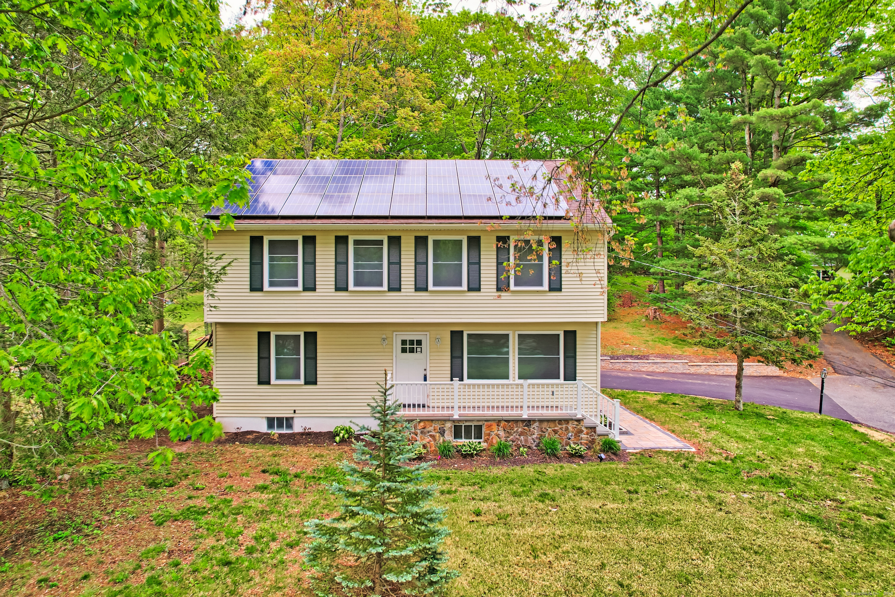 76 Three Mile Hill Road, Middlebury, Connecticut image 1