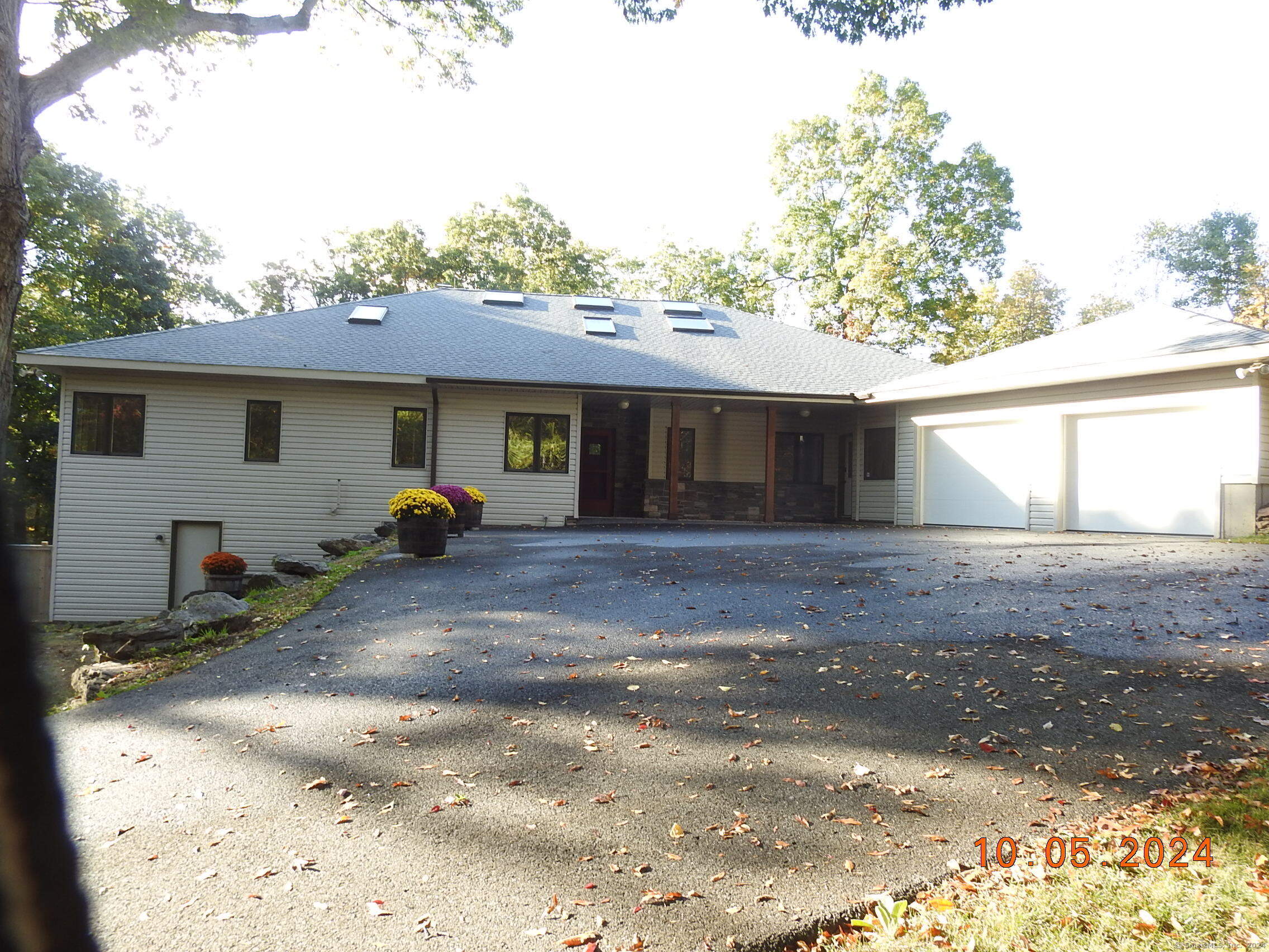 8 Tokone Hills Road, Salisbury, Connecticut image 2