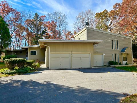 A home in Southbury