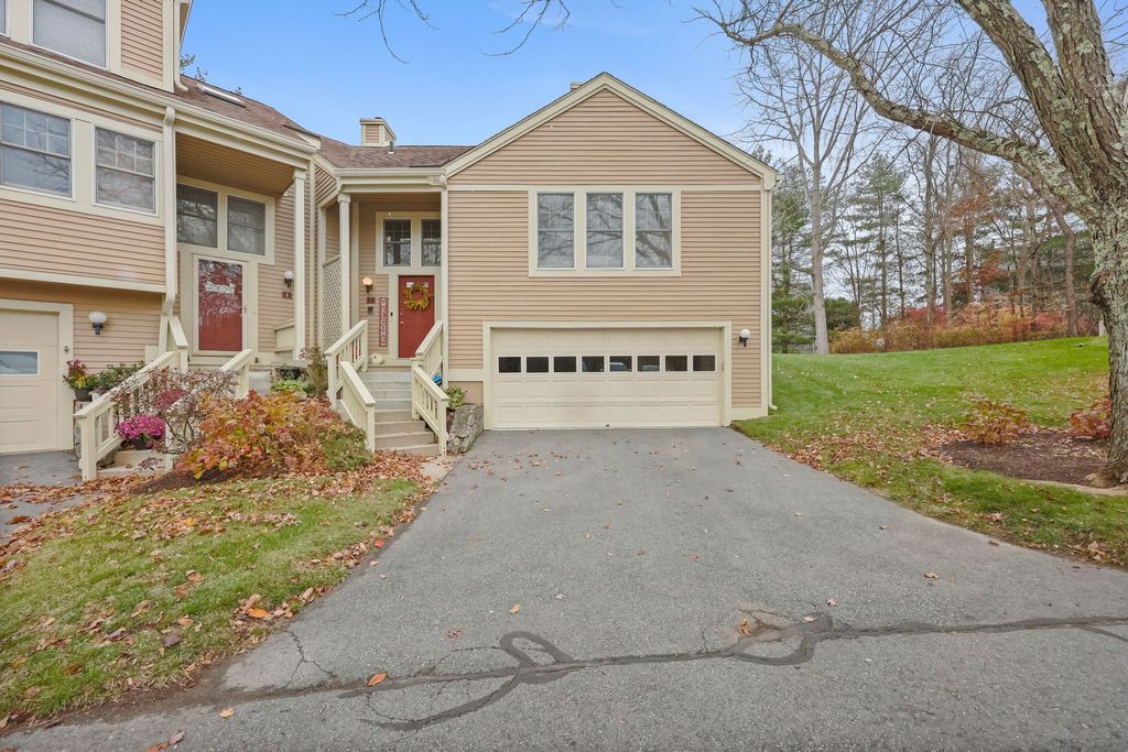 Photo of 7 Silversmith Drive, Danbury, CT 06811 (MLS # 24139956)