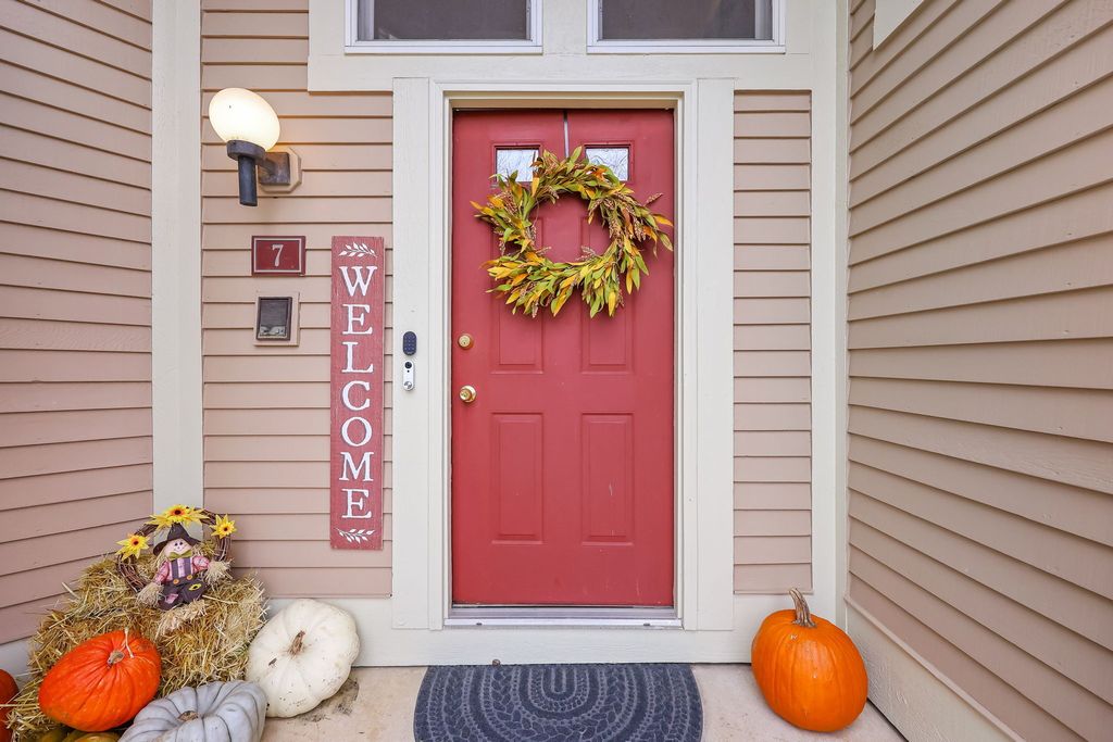 Photo of 7 Silversmith Drive, Danbury, CT 06811 (MLS # 24139956)