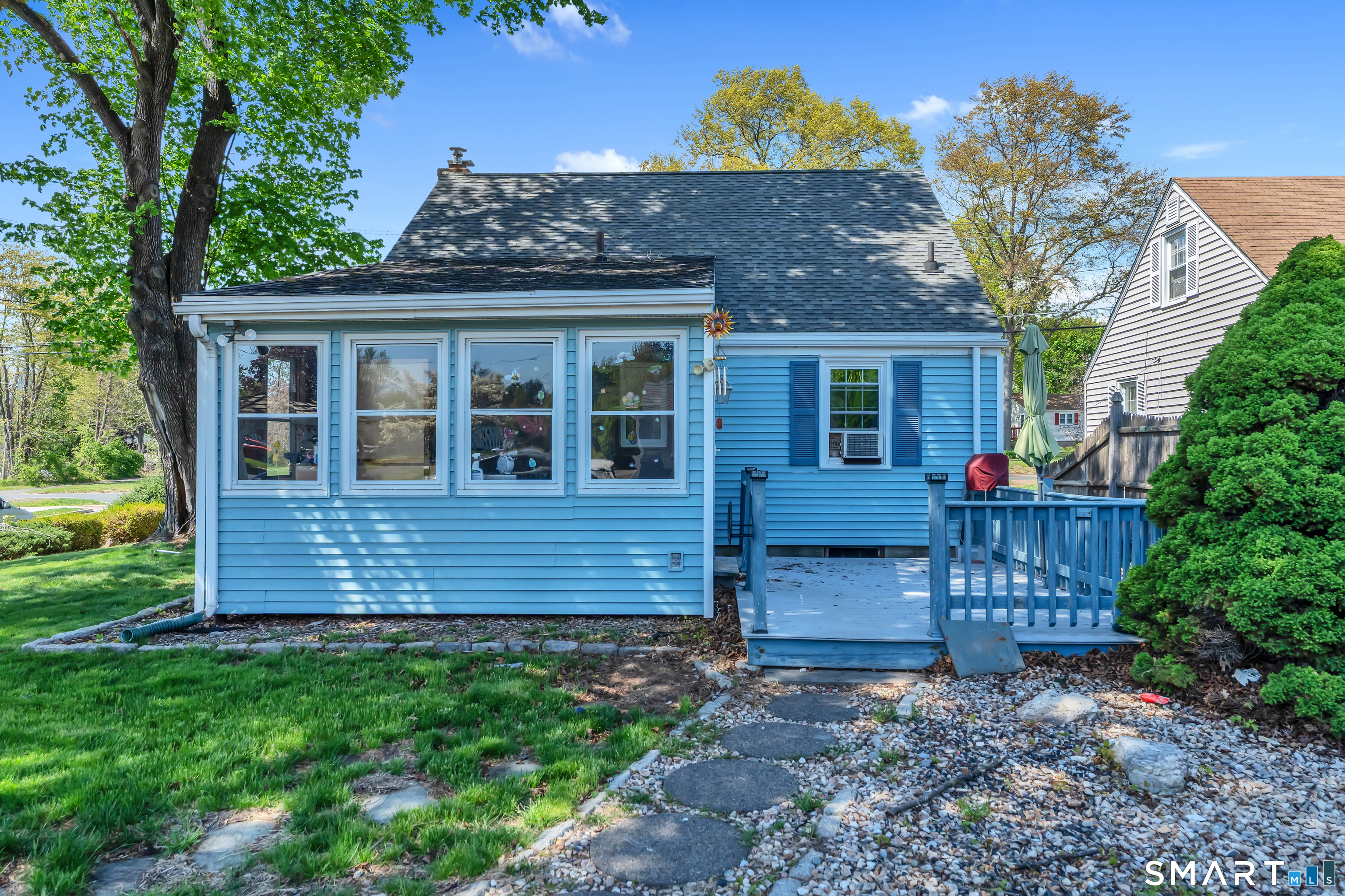 59 Robbins Avenue