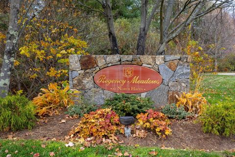 28 Fieldstone Court 28 North Haven CT 06473