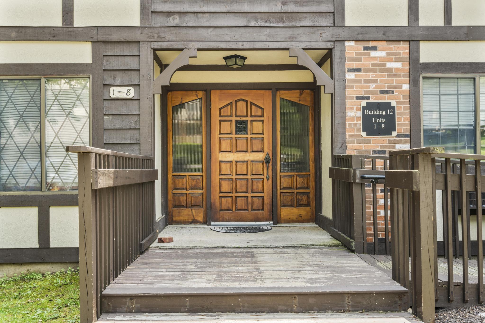 8 Carlisle Court 8