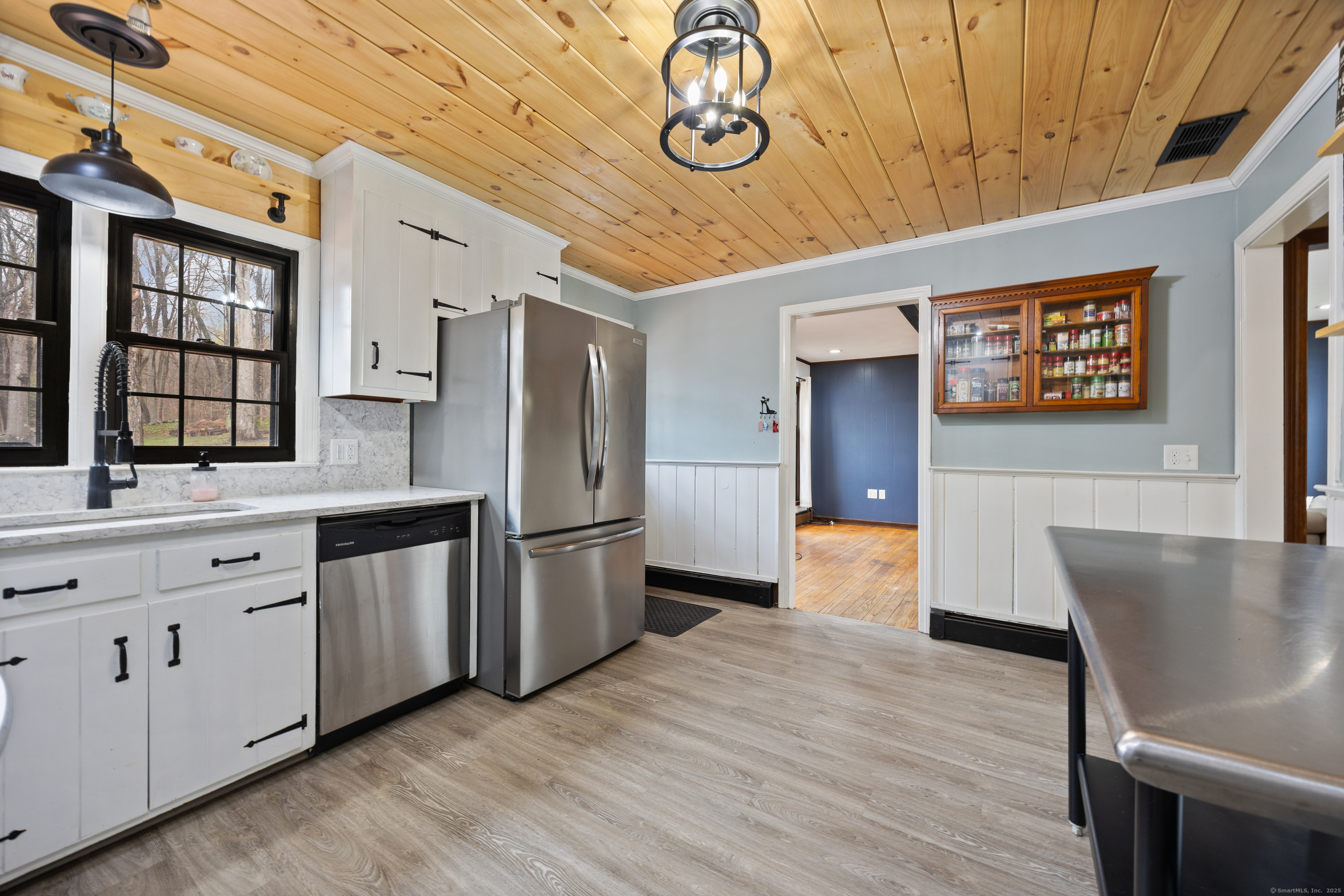 390 W High Street, East Hampton, Connecticut image 2