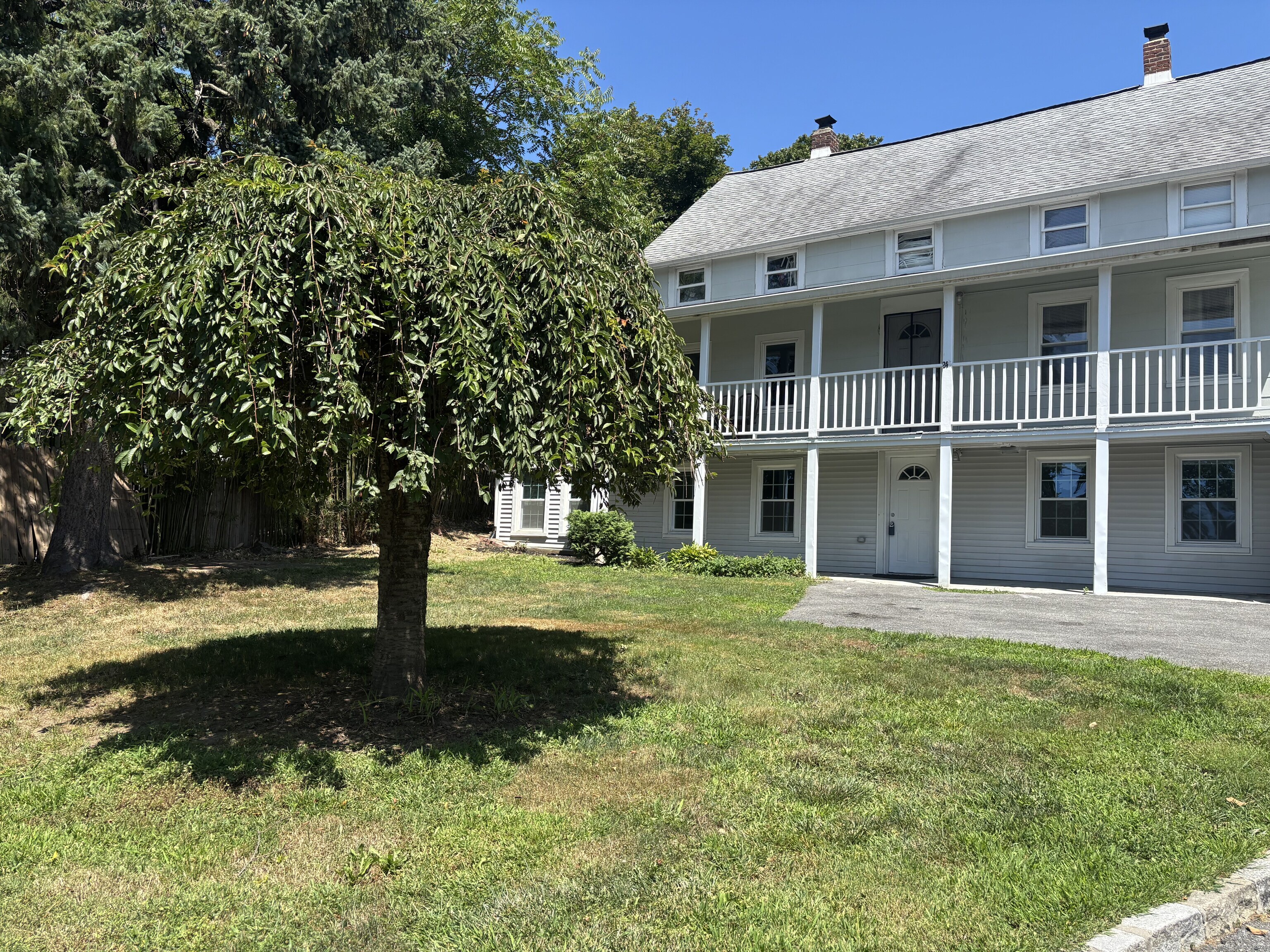 Greenwich, Connecticut 06831, United States, 2 Bedrooms Bedrooms, ,1 BathroomBathrooms,Residential,Active,187174