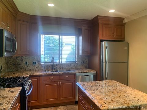 Tiny photo for 27 Canterbury Lane #27, Avon, CT 06001 (MLS # 24162537)