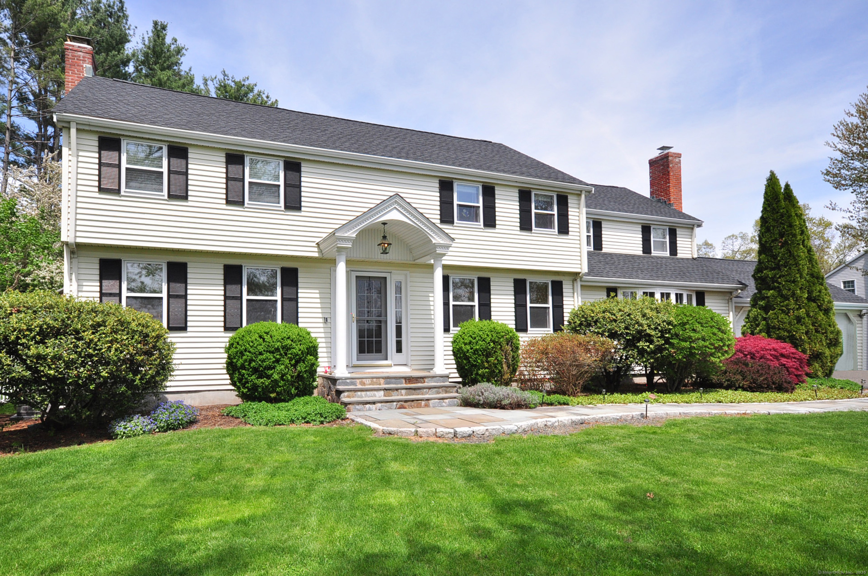 Property for Sale at Winterset Lane, Simsbury, Connecticut - Bedrooms: 4 
Bathrooms: 3 
Rooms: 10  - $750,000
