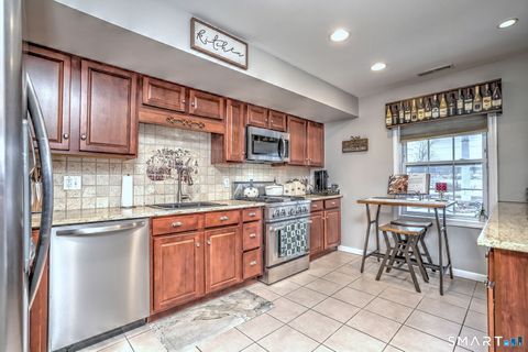 Tiny photo for 663 West Avenue #A22, Milford, CT 06461 (MLS # 24155077)