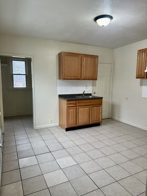 Tiny photo for 59 Grant Street #59, Hartford, CT 06106 (MLS # 24137971)