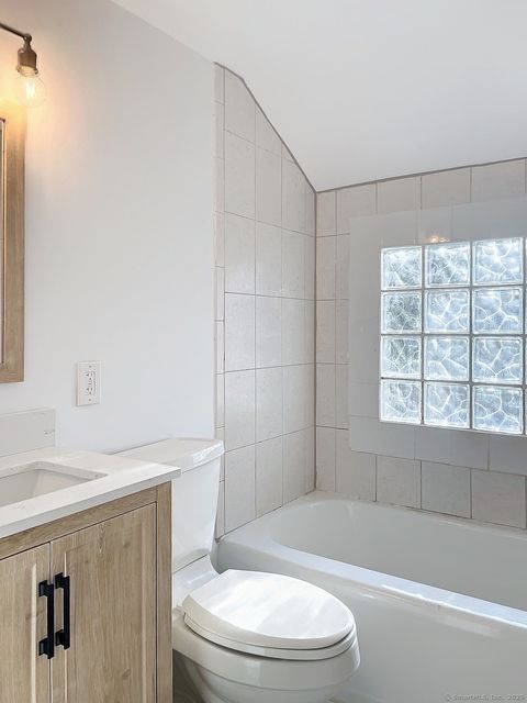 Tiny photo for 4 Marlon Place #2, Cromwell, CT 06416 (MLS # 24146434)