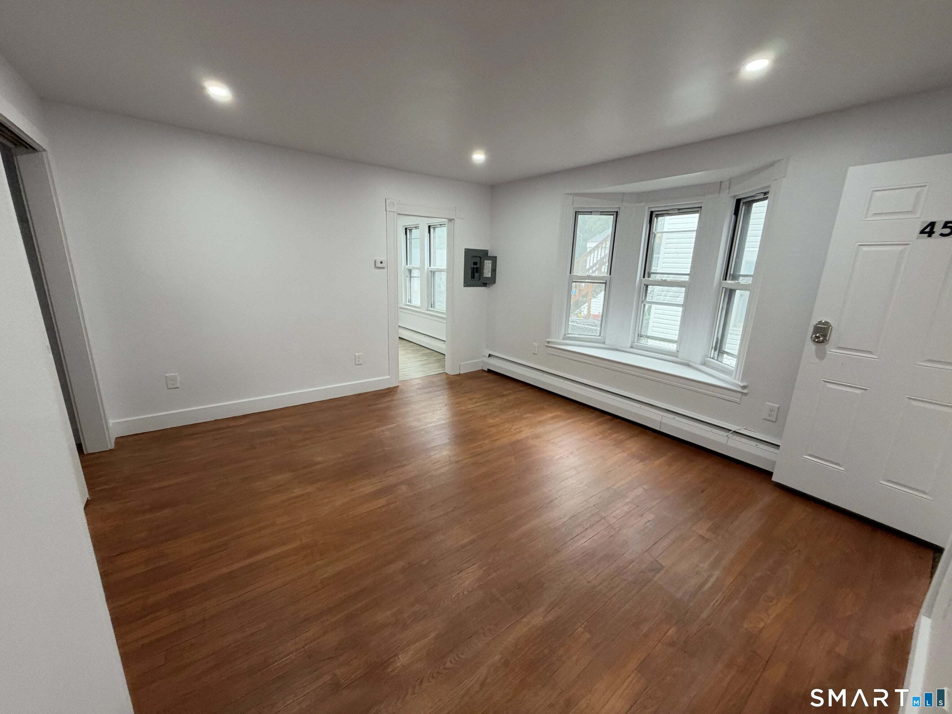 47 Railroad Avenue 45