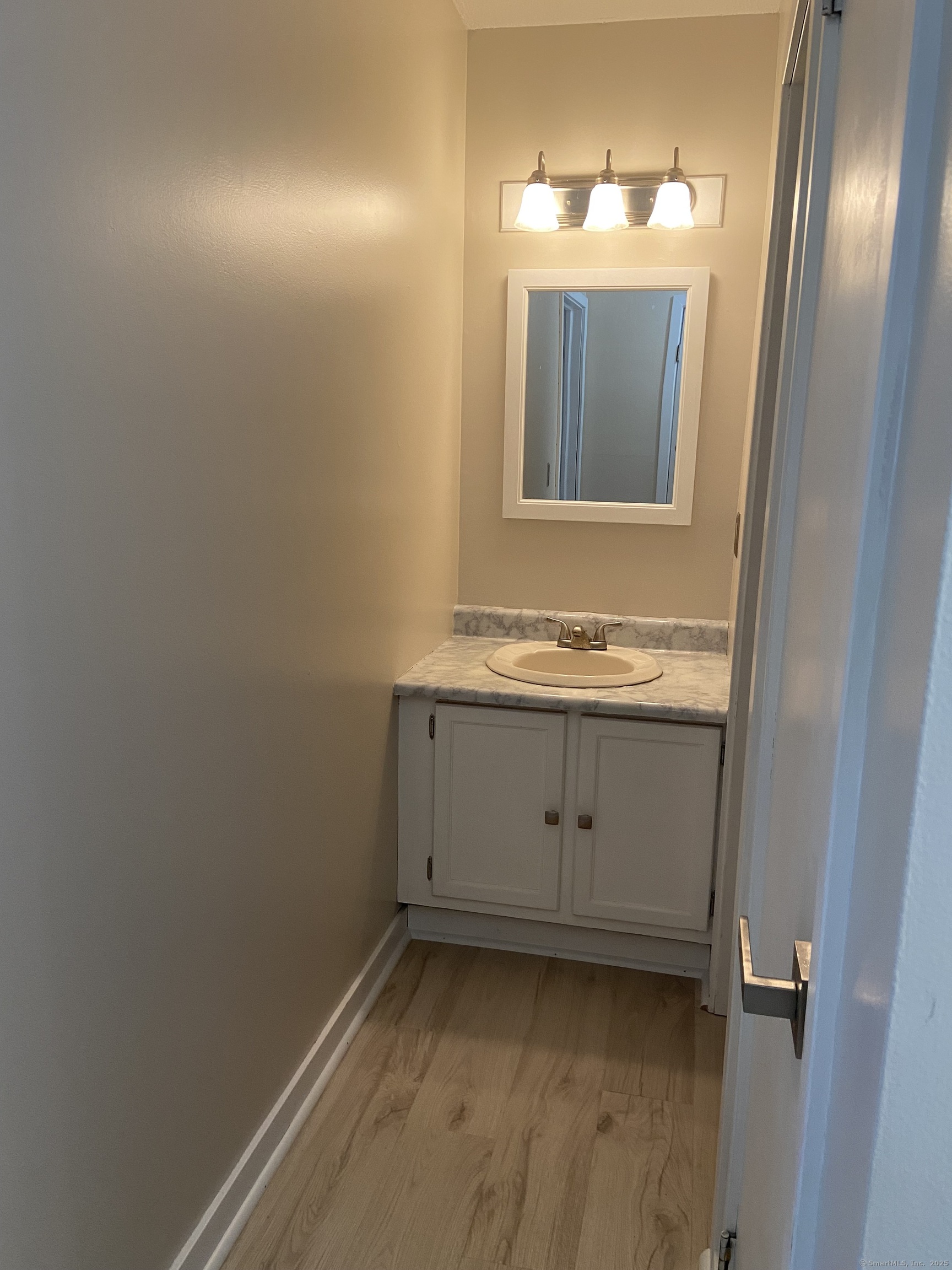 295 Redstone Hill Road #APT 20, Bristol, Connecticut image 6