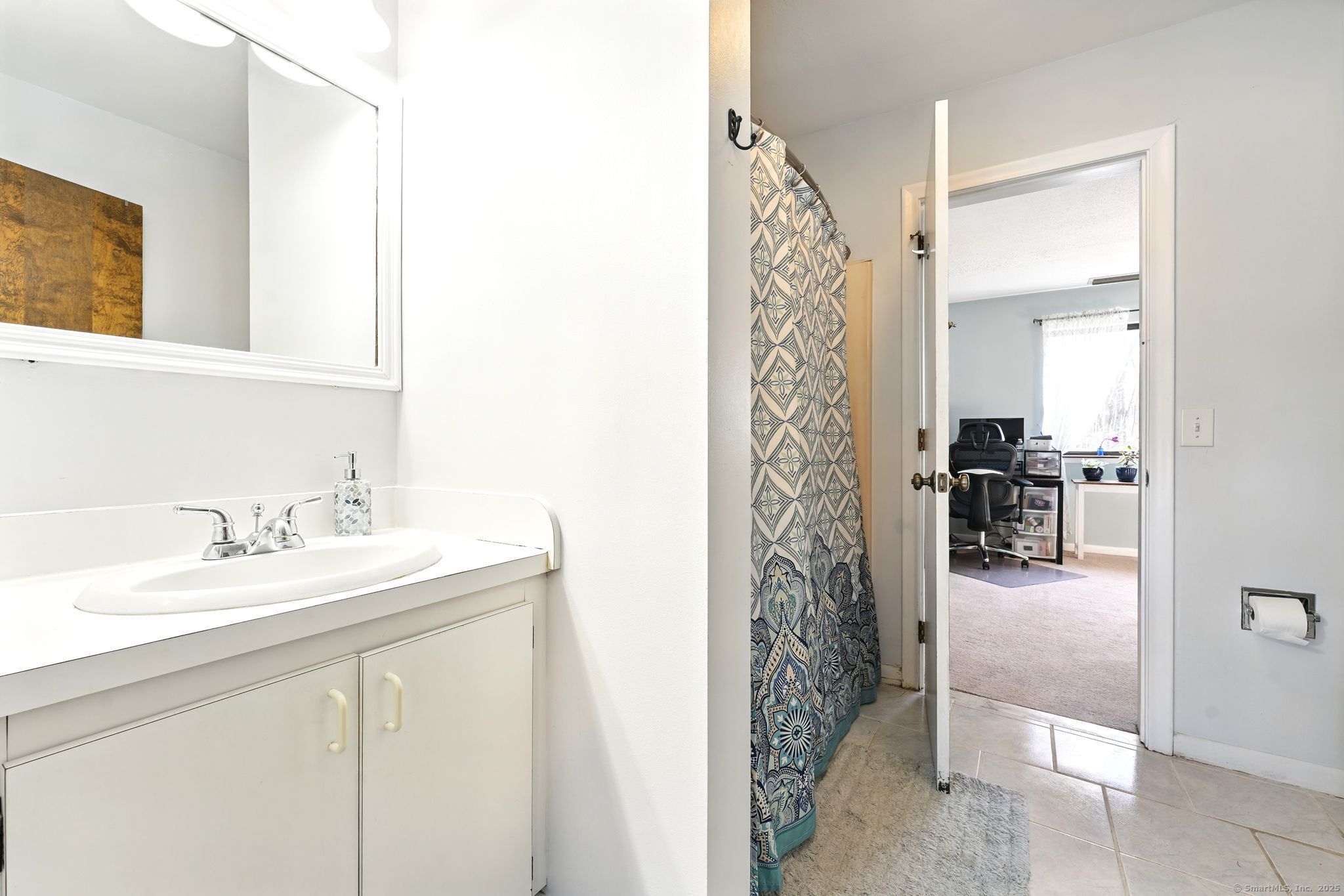 135 Village Square Drive #APT 8, New Britain, Connecticut image 17