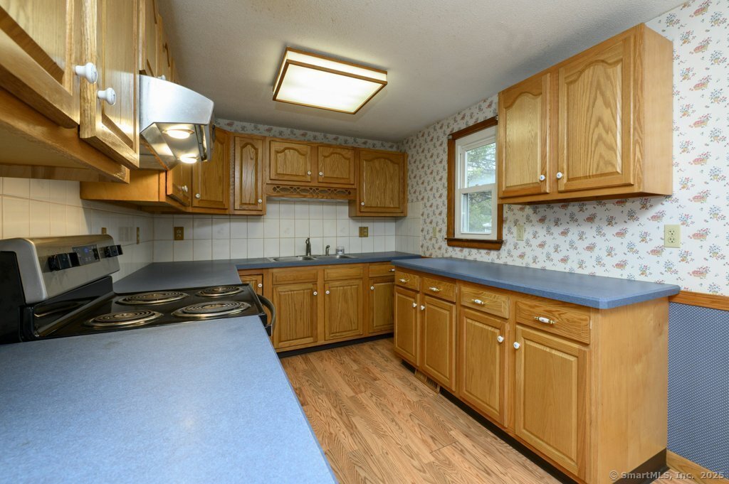 149 Deer Run, Southington, Connecticut image 11