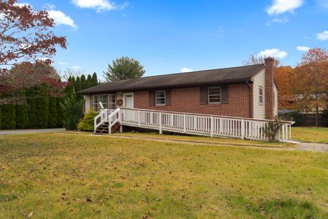 Tiny photo for 10 Filosi Road, East Lyme, CT 06333 (MLS # 24135919)