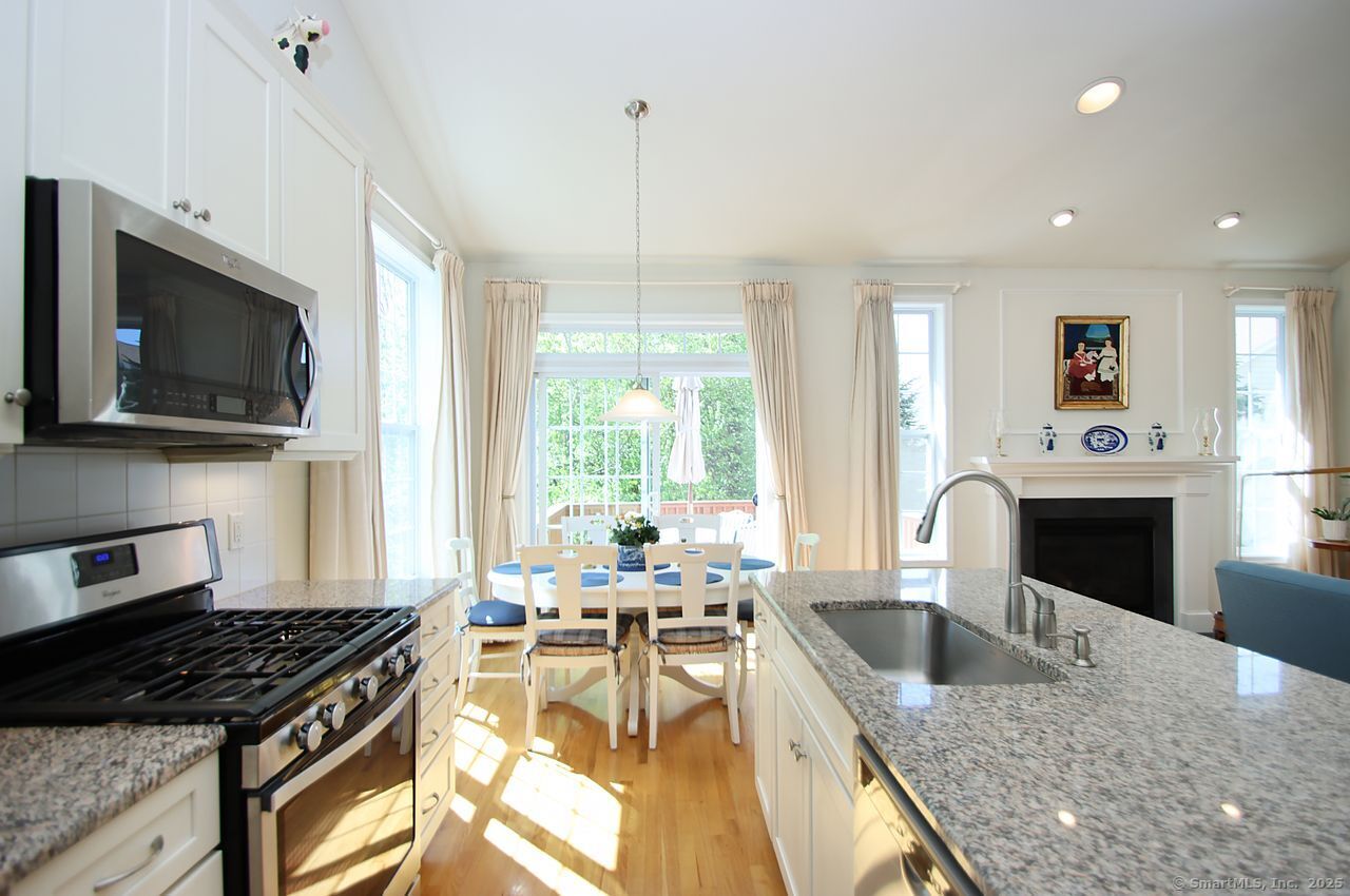 23 Hickory Drive #23, Prospect, Connecticut image 4