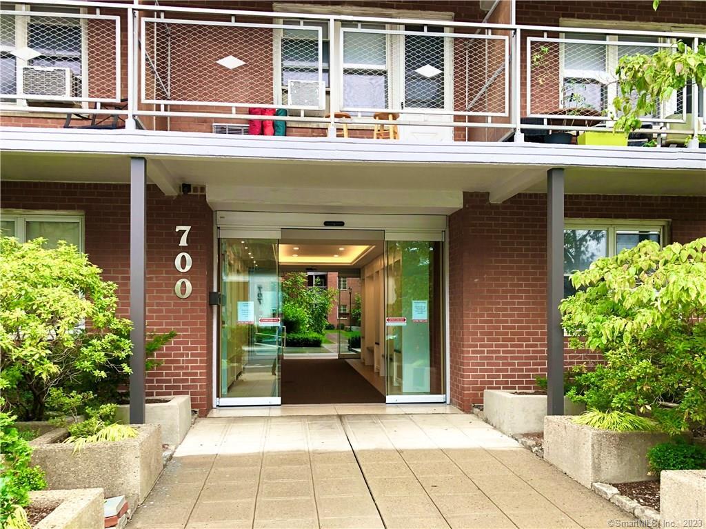 Photo of 700 Summer Street #8F, Stamford, CT 06901 (MLS # 24181860)