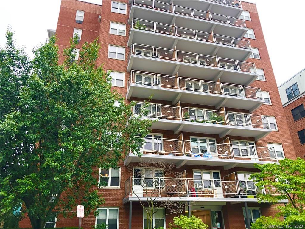 Photo of 700 Summer Street #8F, Stamford, CT 06901 (MLS # 24181860)