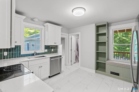 Tiny photo for 324 Washington Street #Apt. 1, Middletown, CT 06457 (MLS # 24204289)