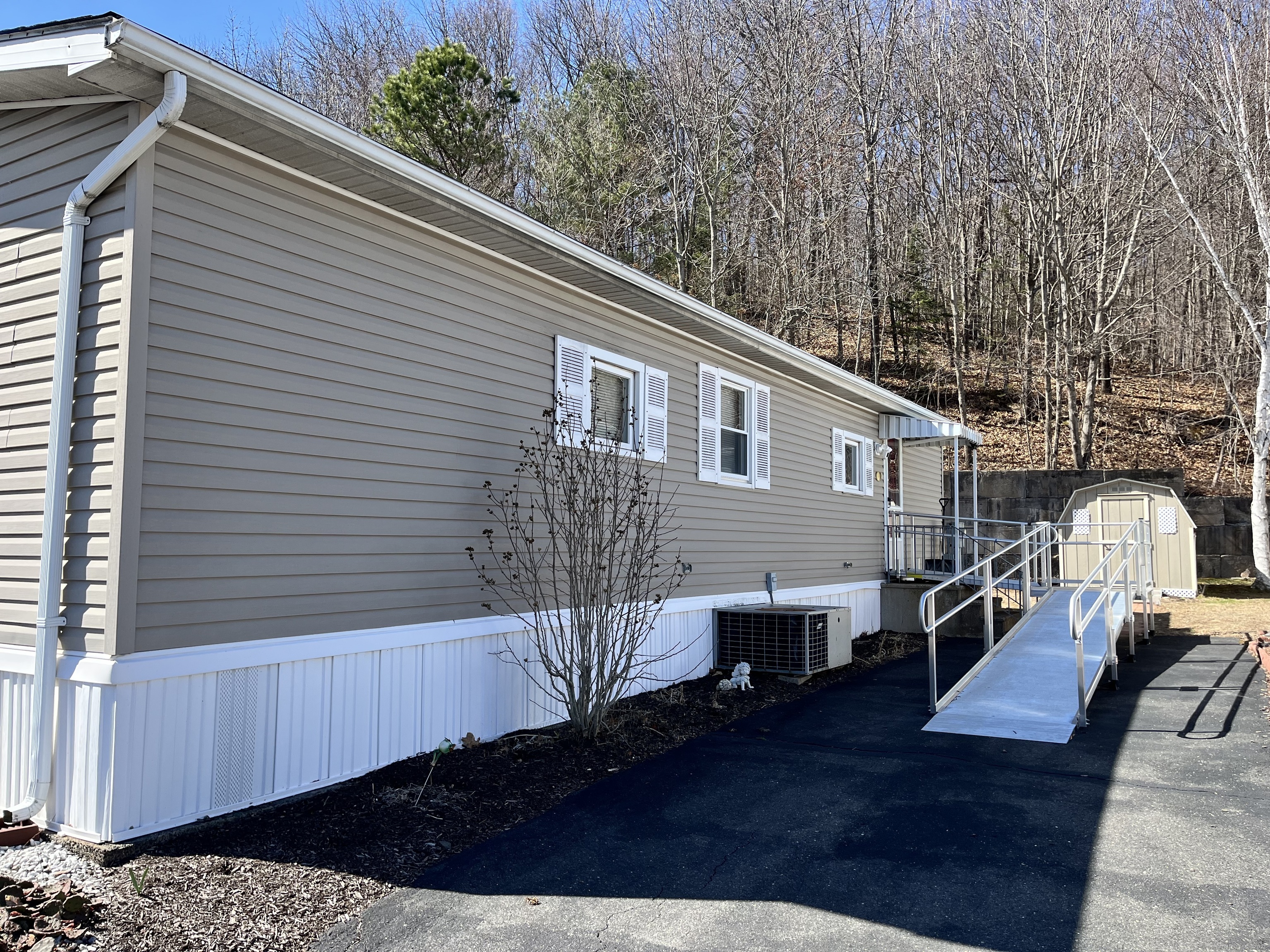 40 Matthews Street #TRLR 14, Bristol, Connecticut image 5