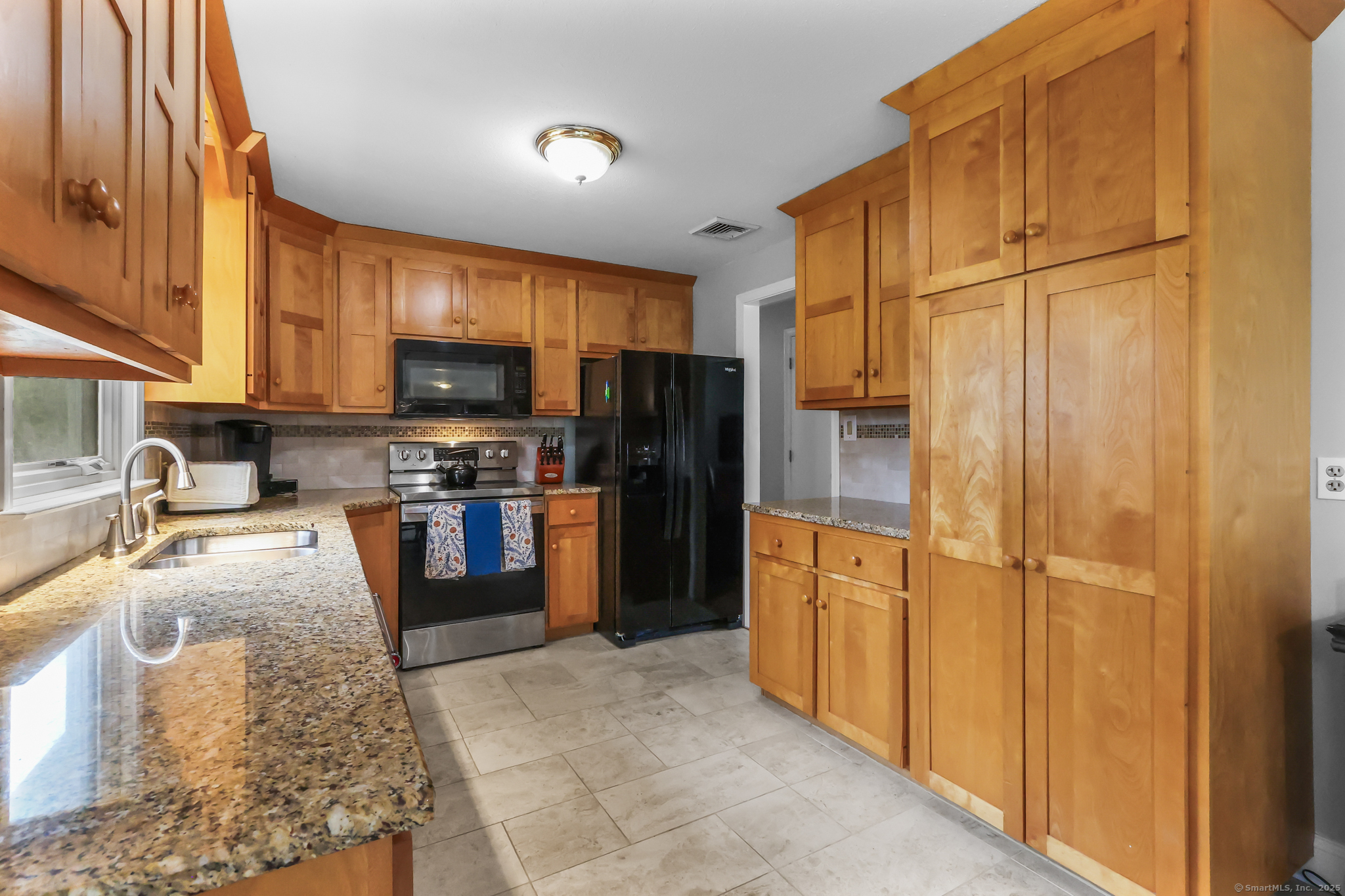 102 Norwood Road, Bristol, Connecticut image 11