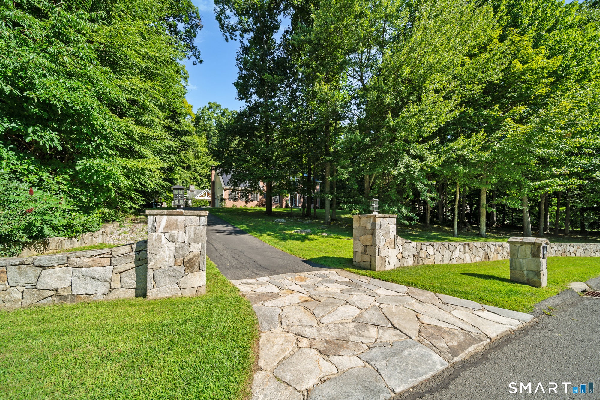 6 Little Valley Road