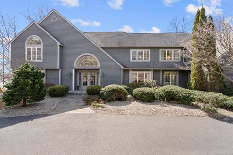 29 High Point Drive East Hampton CT 06424