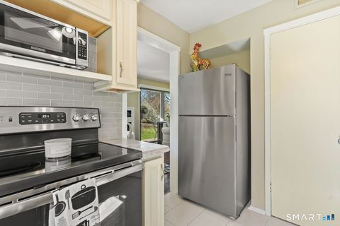 Tiny photo for 29 Heritage Village #B, Southbury, CT 06488 (MLS # 24164977)