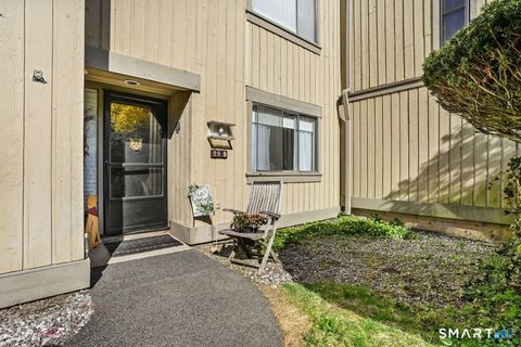 29 Heritage Village B Southbury CT 06488