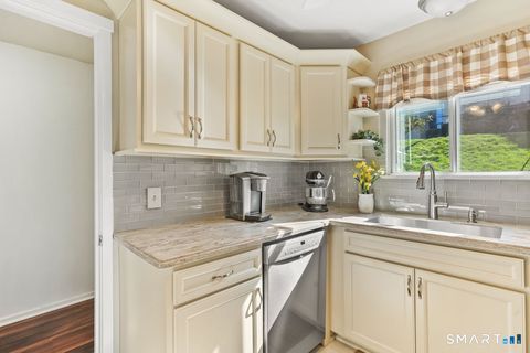 Tiny photo for 29 Heritage Village #B, Southbury, CT 06488 (MLS # 24164977)