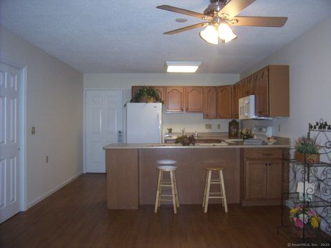 Tiny photo for 40 Firetown Road #APT 39, Simsbury, CT 06070 (MLS # 24136366)