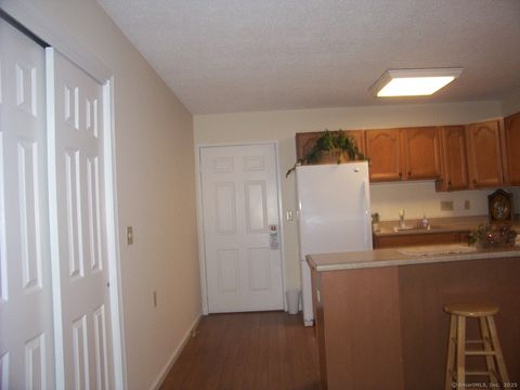 Tiny photo for 40 Firetown Road #APT 39, Simsbury, CT 06070 (MLS # 24136366)