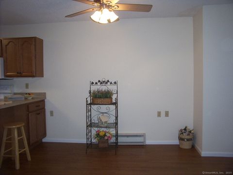 Tiny photo for 40 Firetown Road #APT 39, Simsbury, CT 06070 (MLS # 24136366)