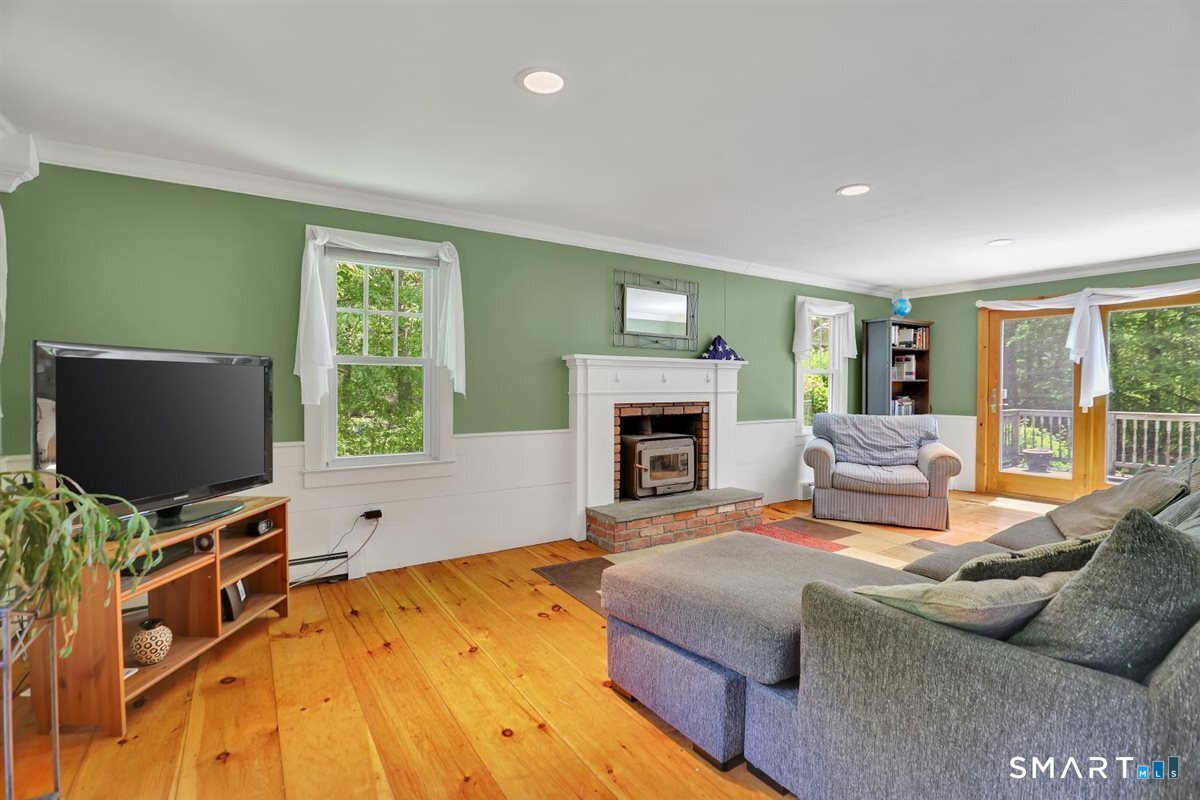 55 Burr Road