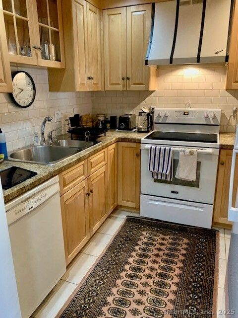 Tiny photo for 350 Grovers Avenue #1C, Bridgeport, CT 06605 (MLS # 24142423)