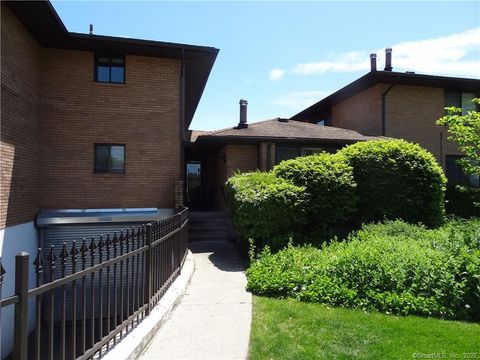 Tiny photo for 350 Grovers Avenue #1C, Bridgeport, CT 06605 (MLS # 24142423)