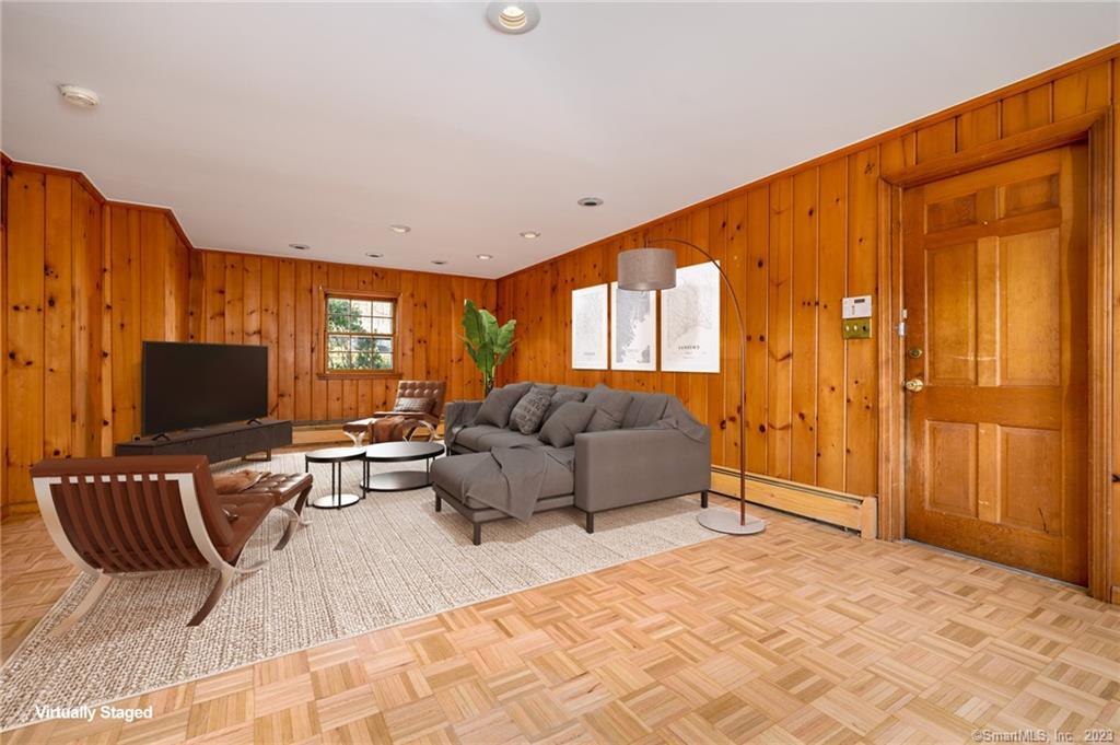 Photo 33 of 40 of 46 Brookdale Drive house