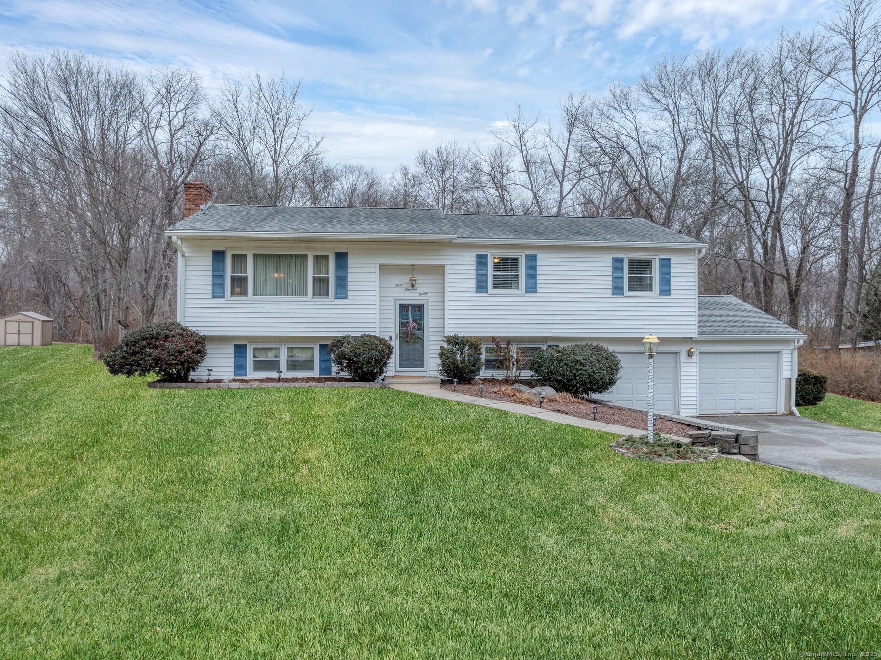 Property for Sale at 320 Wedgewood Drive, Naugatuck, Connecticut - Bedrooms: 4 
Bathrooms: 3 
Rooms: 8  - $424,900