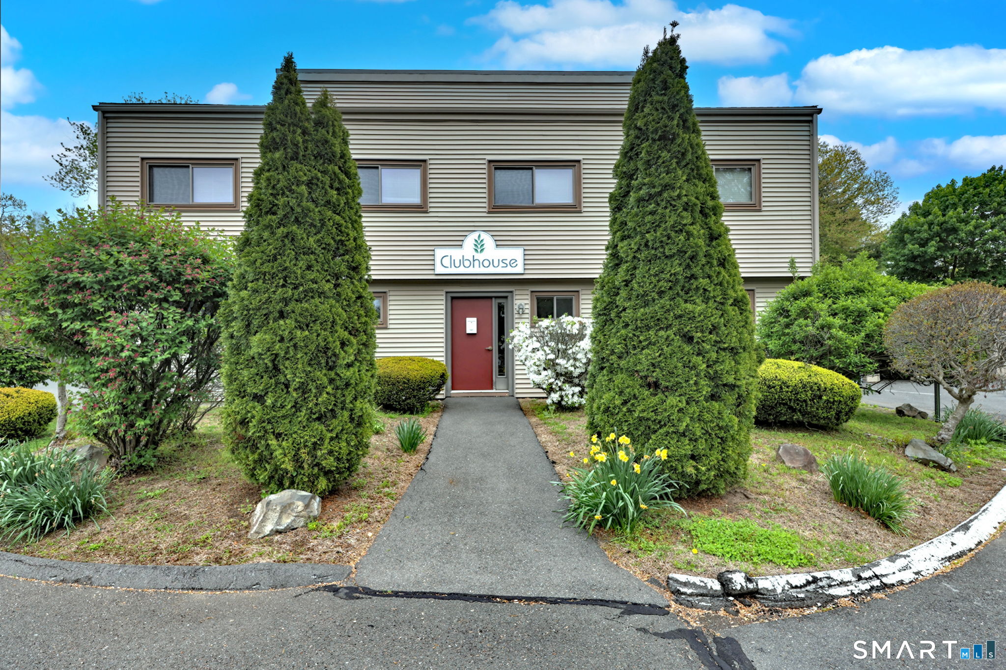 14 Greenbriar Drive F