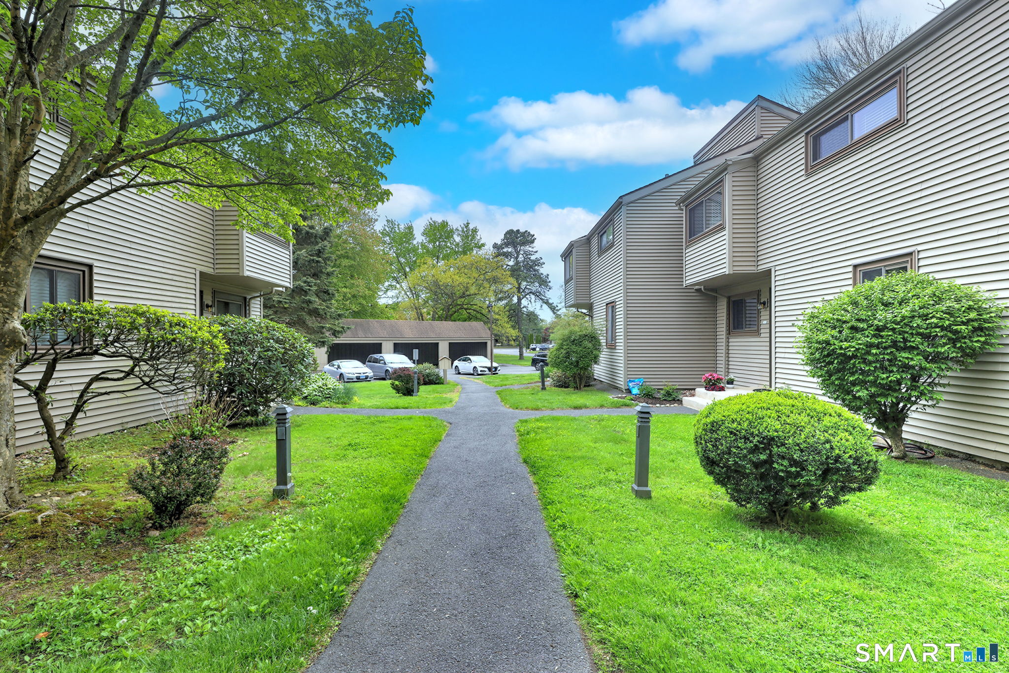 14 Greenbriar Drive F