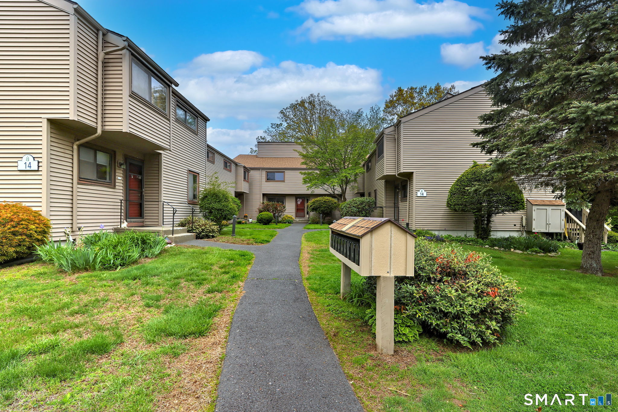 14 Greenbriar Drive F