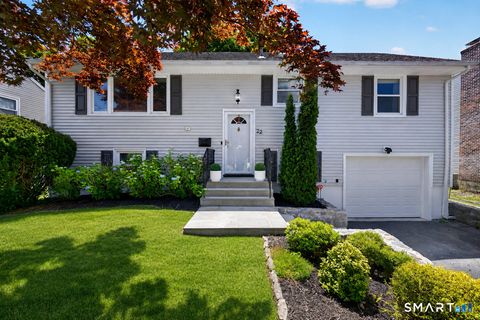 Photo of 22 Heather Lane, Norwalk, CT 06851 (MLS # 24182855)