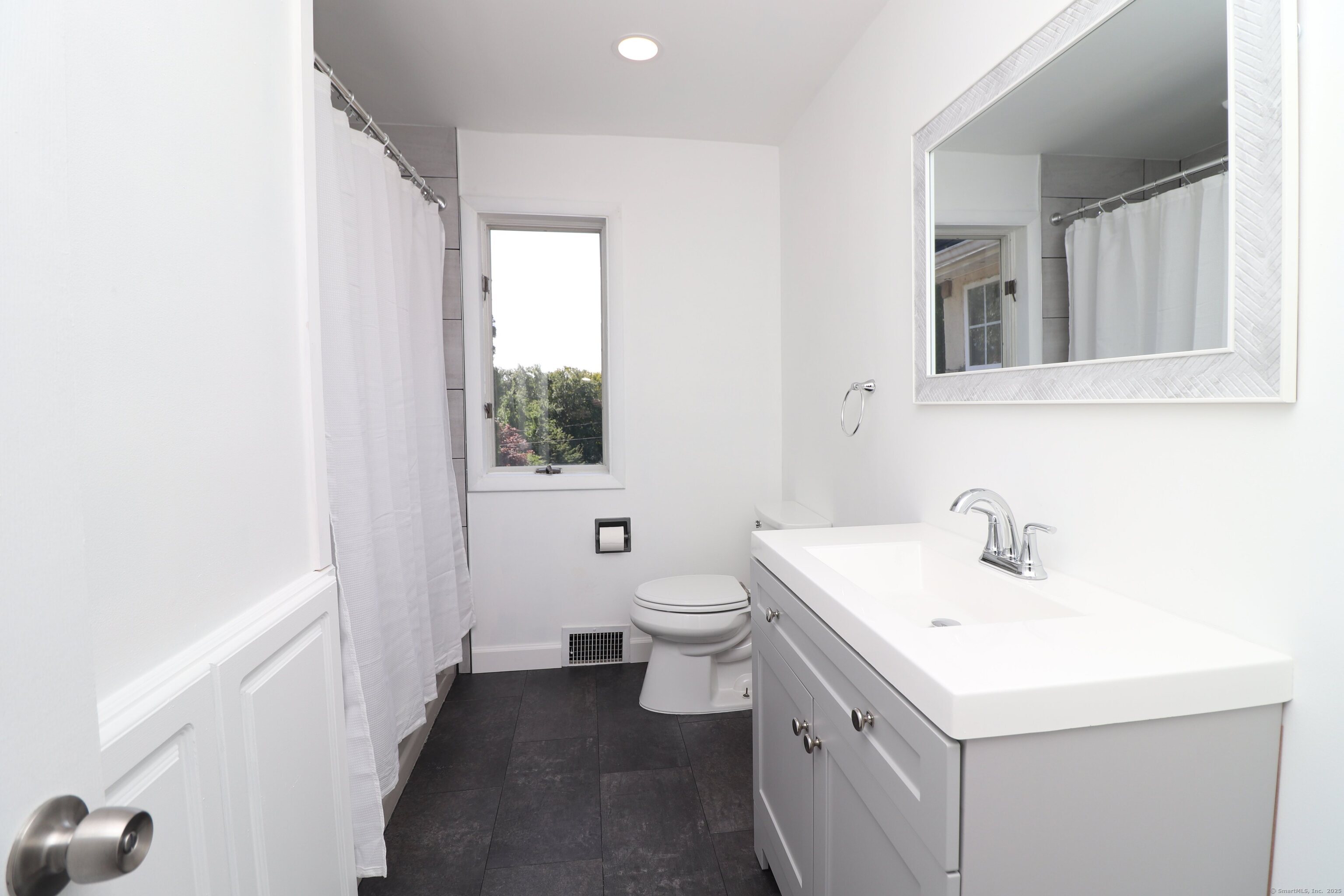 36 Aveline Avenue, Middlebury, Connecticut image 7