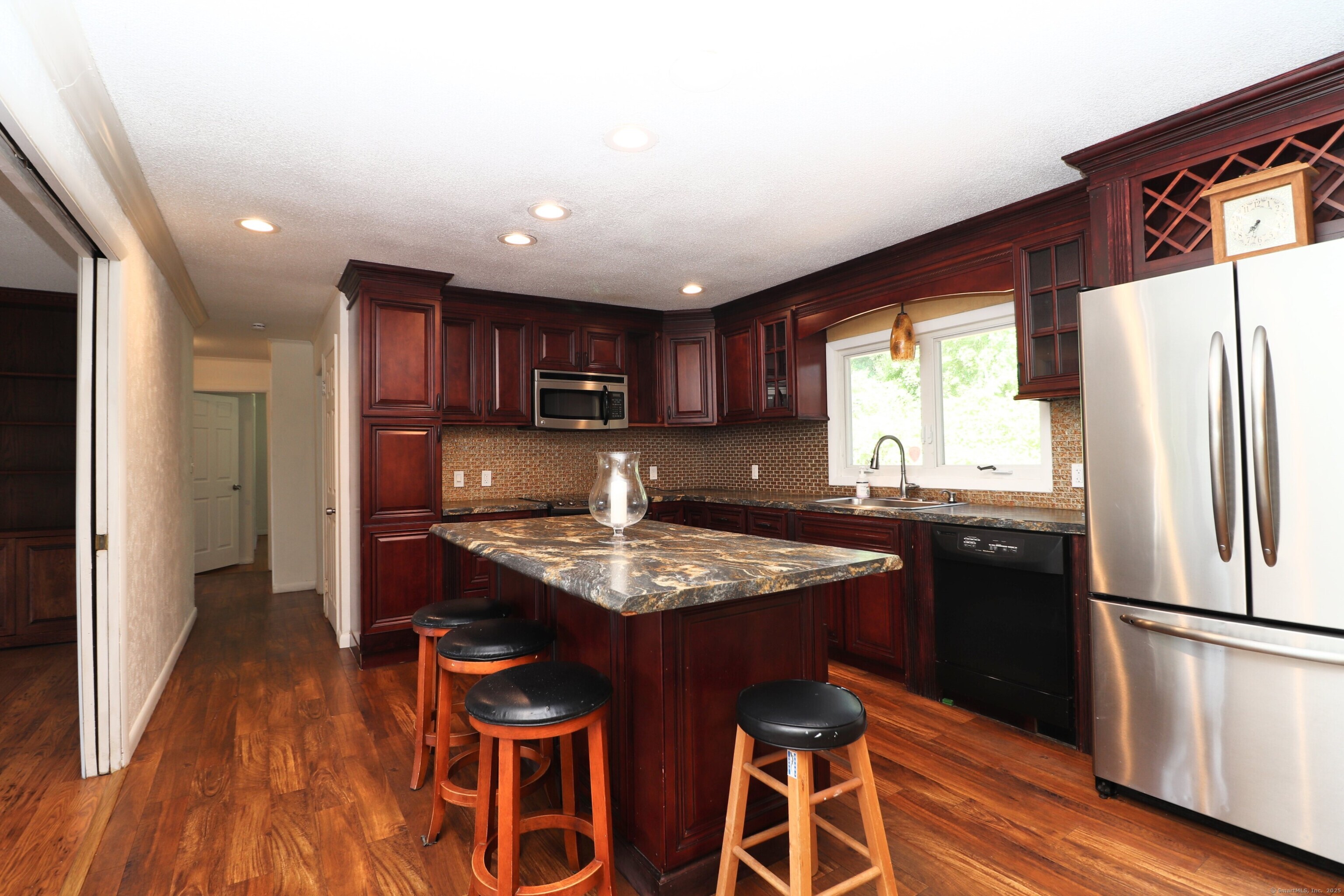 36 Aveline Avenue, Middlebury, Connecticut image 4