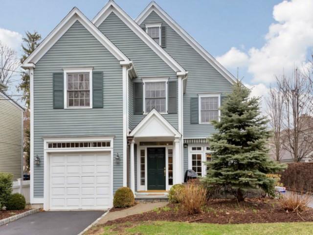Photo 1 of 61 Orchard Place A, Greenwich, Connecticut, $1,125,000, Web #: 99099002