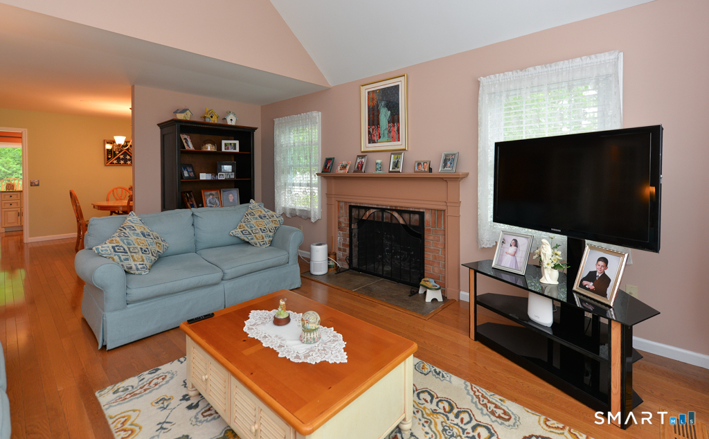 17 Woodbury Hill 17